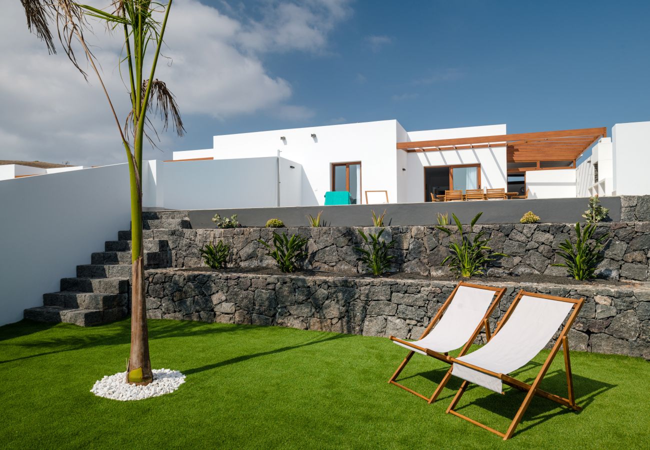 Villa in Playa Blanca - Villa Los Altos Anisa 13A by Escape Home