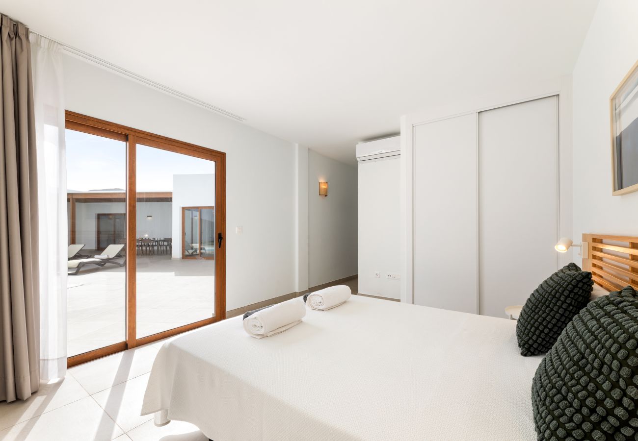 Villa in Playa Blanca - Villa Los Altos Anisa 13A by Escape Home