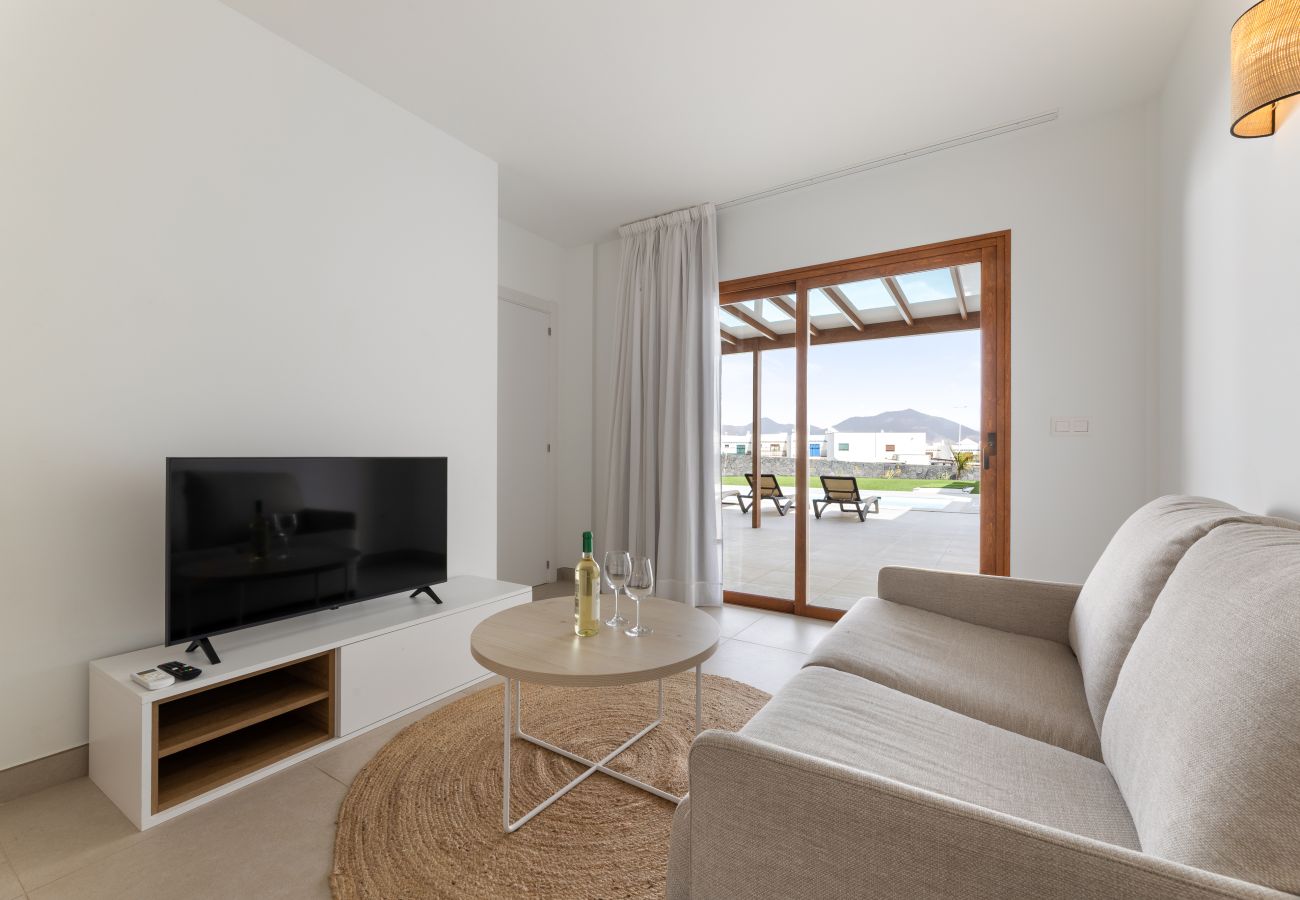 Villa in Playa Blanca - Villa Los Altos Anisa 13A by Escape Home