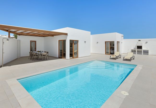 Villa in Playa Blanca - Villa Los Altos Navya 13B by Escape Home