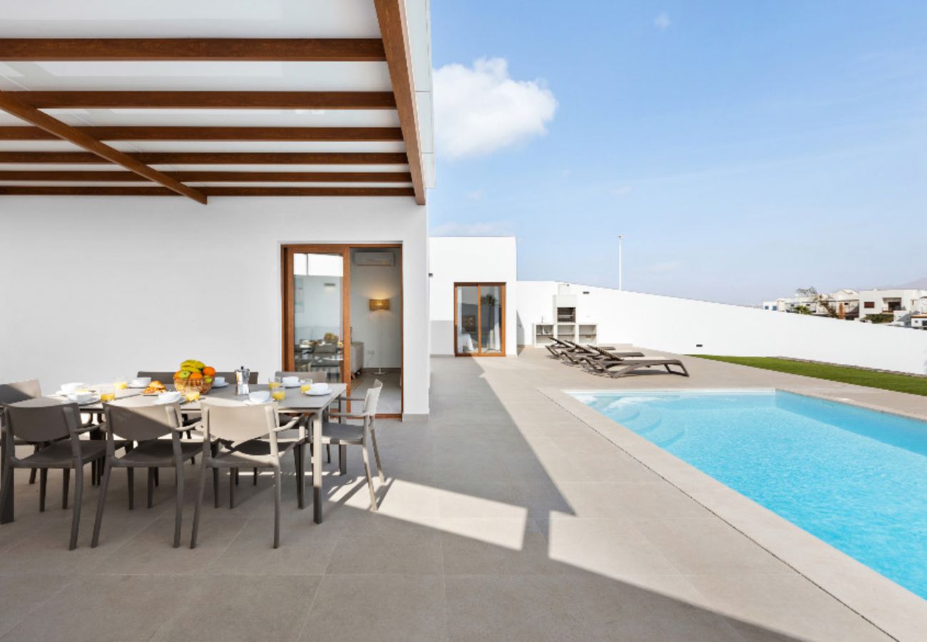Villa in Playa Blanca - Villa Los Altos Navya 13B by Escape Home