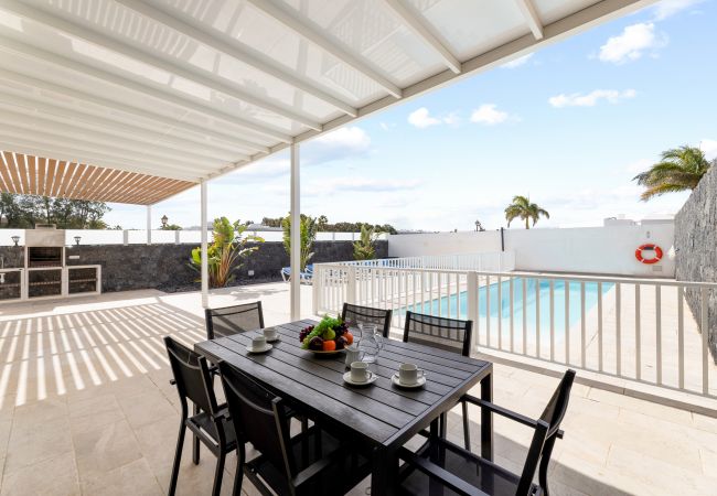 Villa in Playa Blanca - Casa Manuel By Escape Home