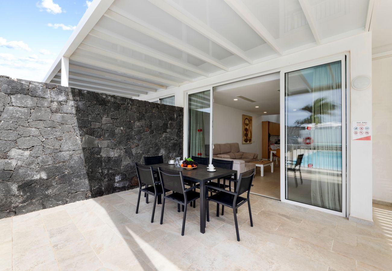 Villa in Playa Blanca - Casa Manuel By Escape Home