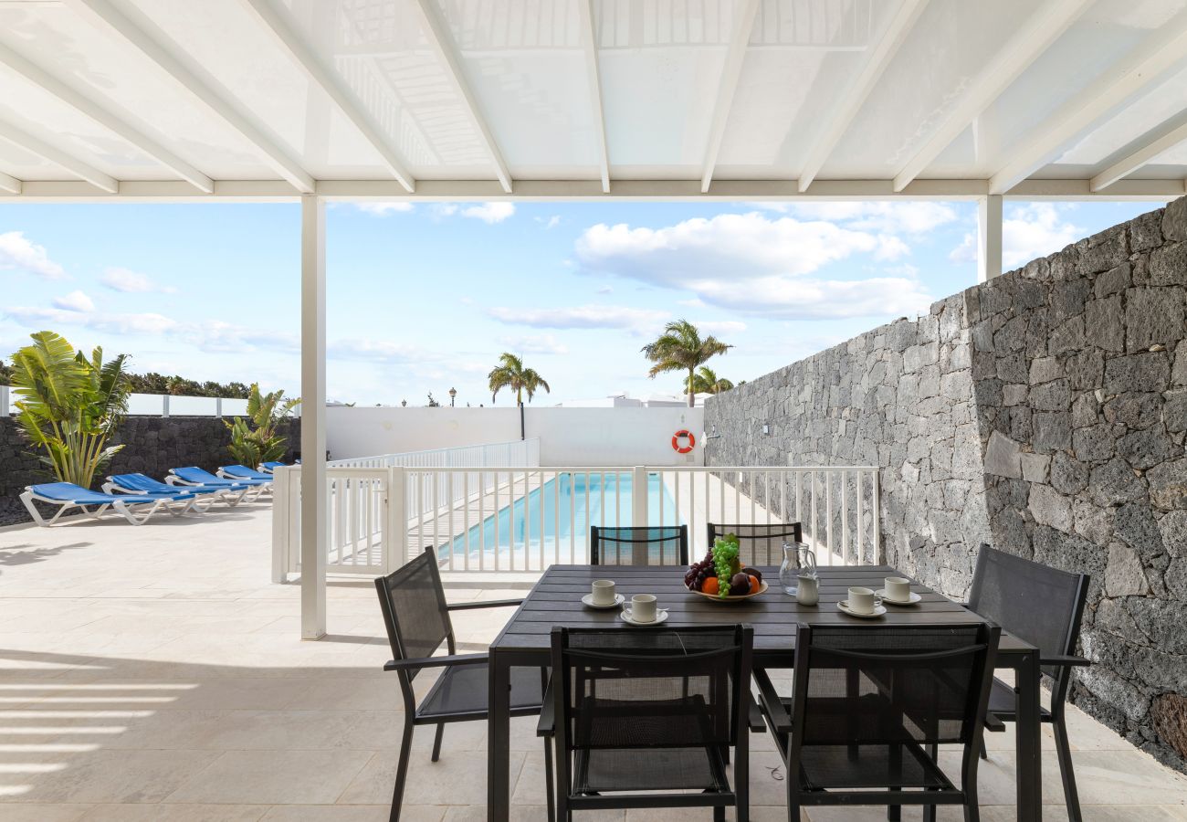 Villa in Playa Blanca - Casa Manuel By Escape Home