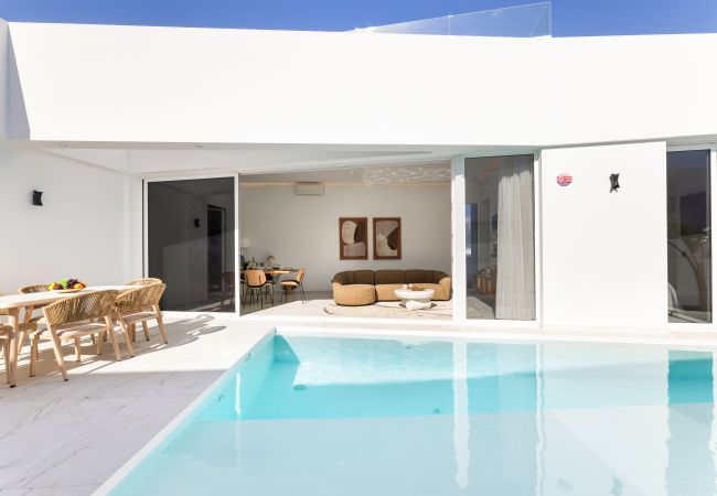 Villa in Charco del Palo - Villa Coralina by Escape Home