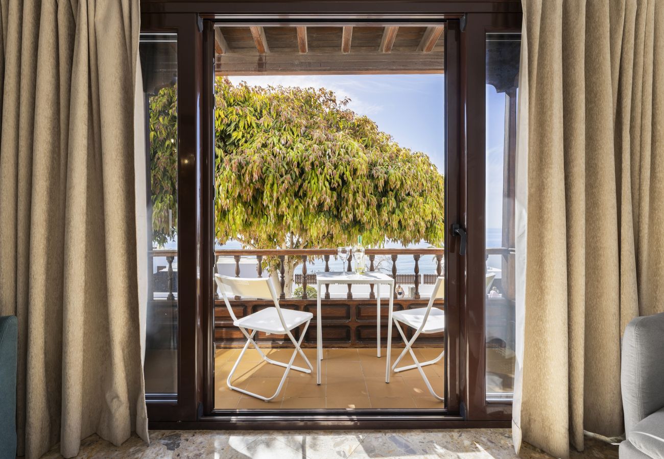 Villa in Puerto del Carmen - Villa Santa Rosa La Peñita by Escape Home