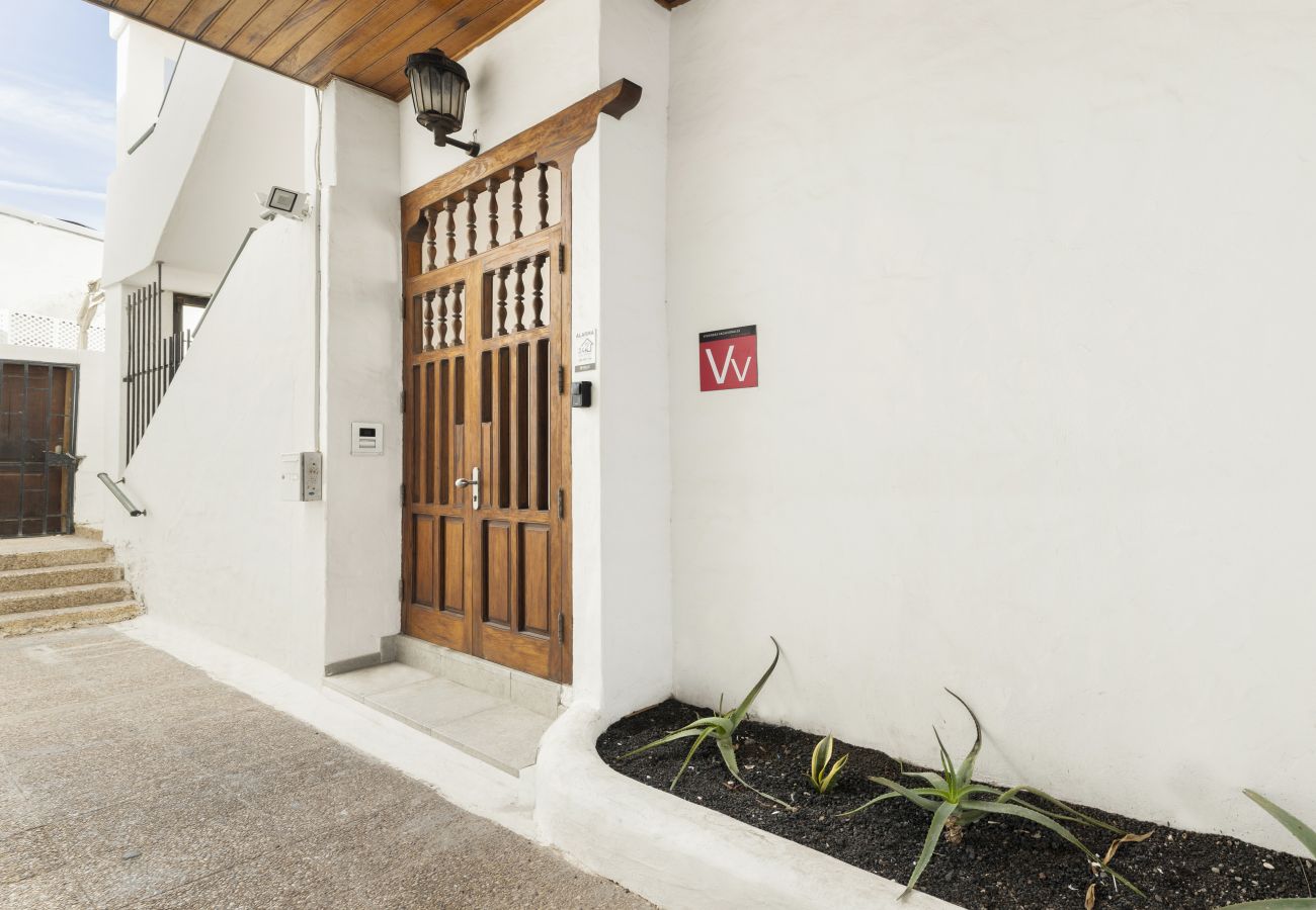 Villa in Puerto del Carmen - Villa Santa Rosa La Peñita by Escape Home