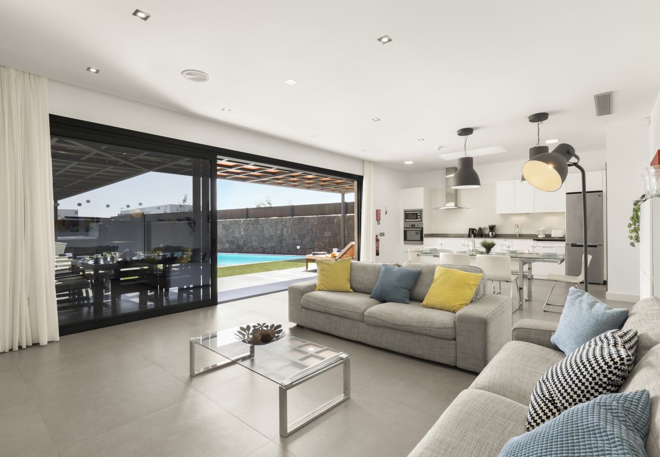 Villa in Puerto del Carmen - Casa Jimena by Escape Home