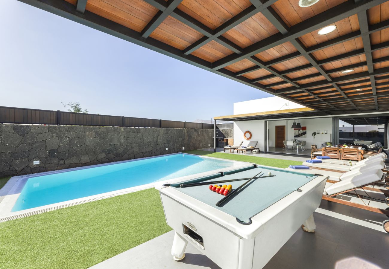 Villa in Puerto del Carmen - Casa Jimena by Escape Home