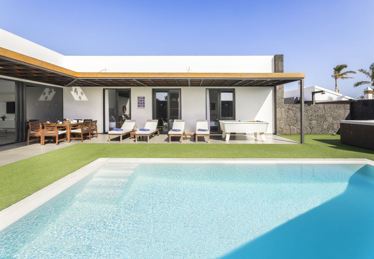 Villa in Puerto del Carmen - Casa Jimena by Escape Home