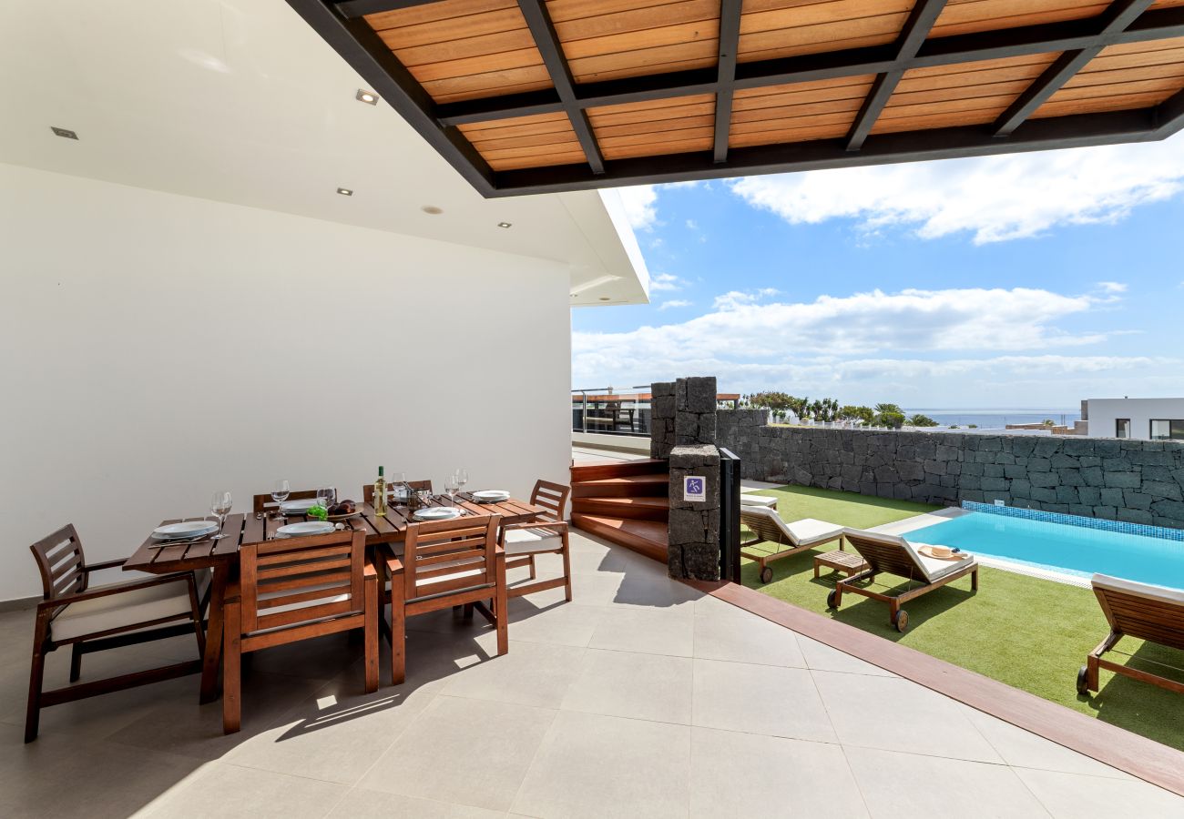 Villa in Puerto Calero - Casa Carlota by Escape Home