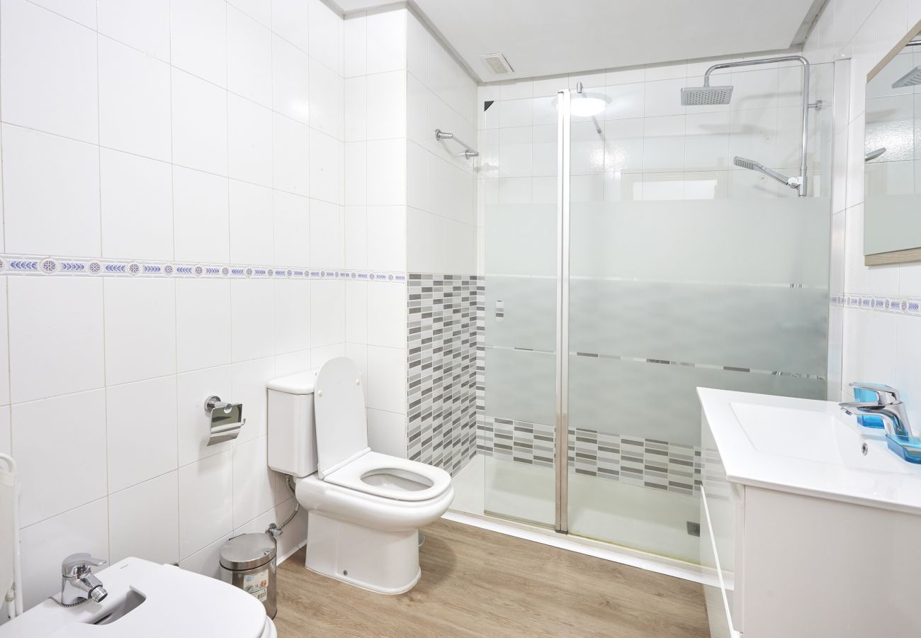 Apartment in Madrid - Santa Rosa Madrid 201 by Escape Home