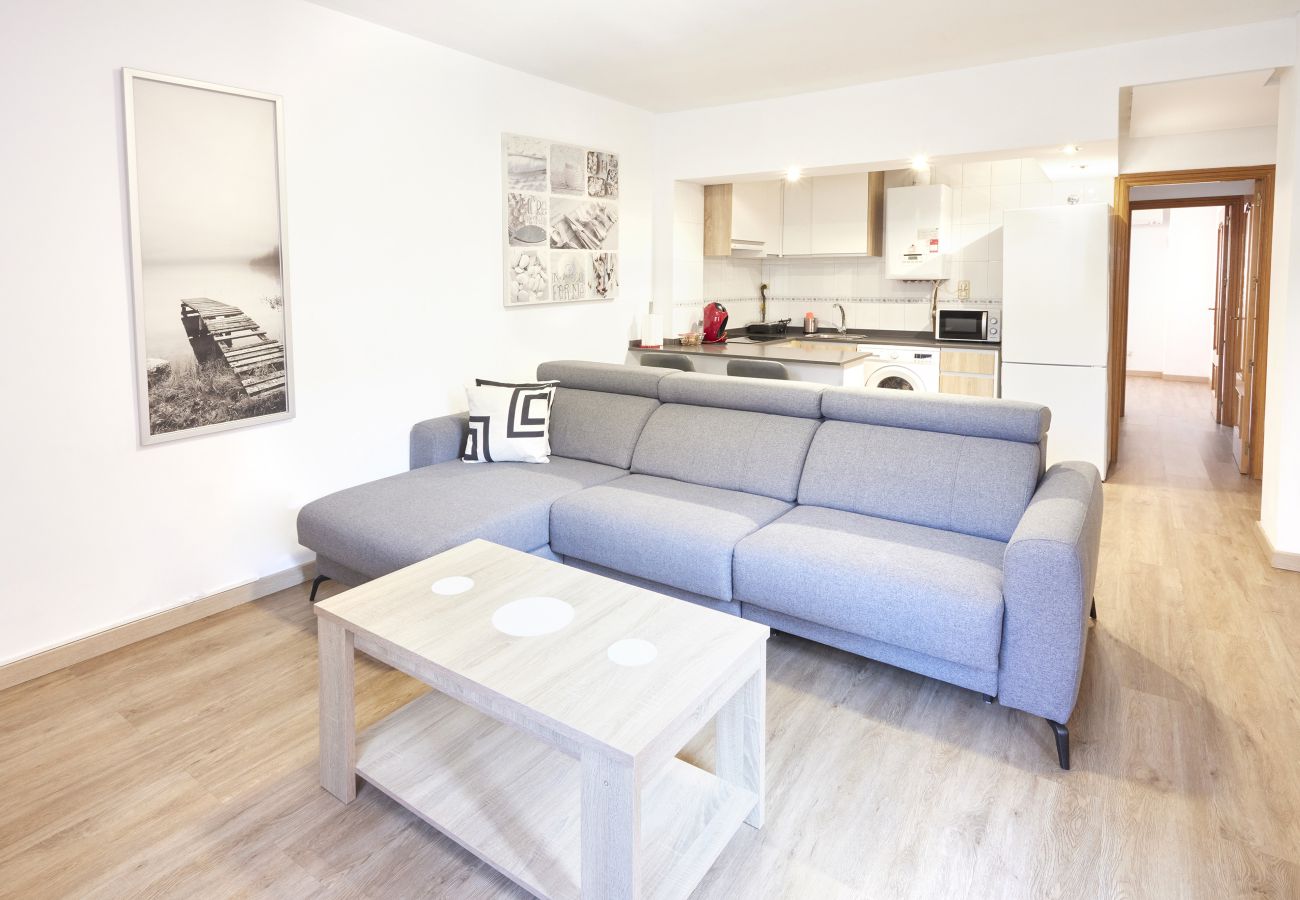 Apartment in Madrid - Santa Rosa Madrid 201 by Escape Home