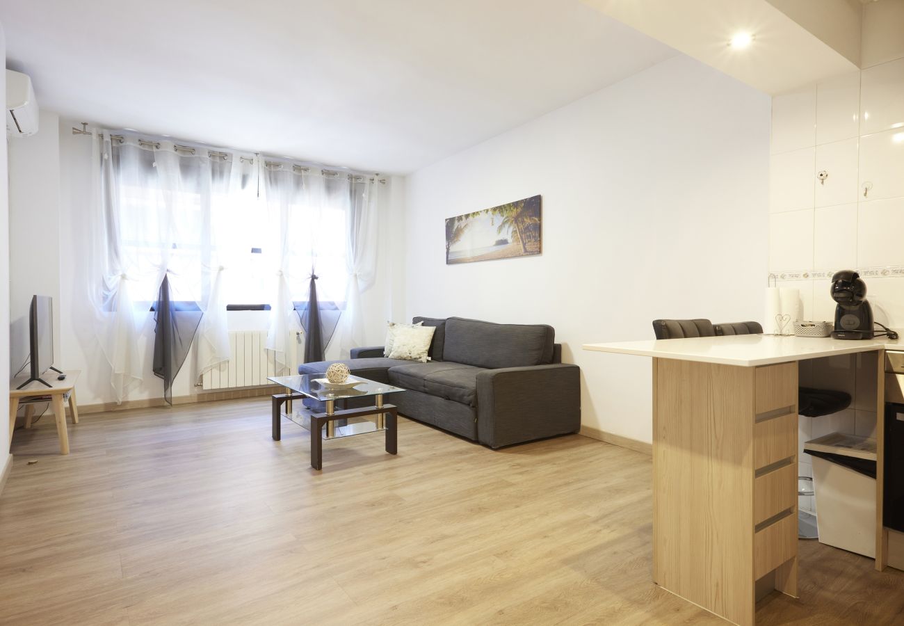 Apartment in Madrid - Santa Rosa Madrid 101 by Escape Home 