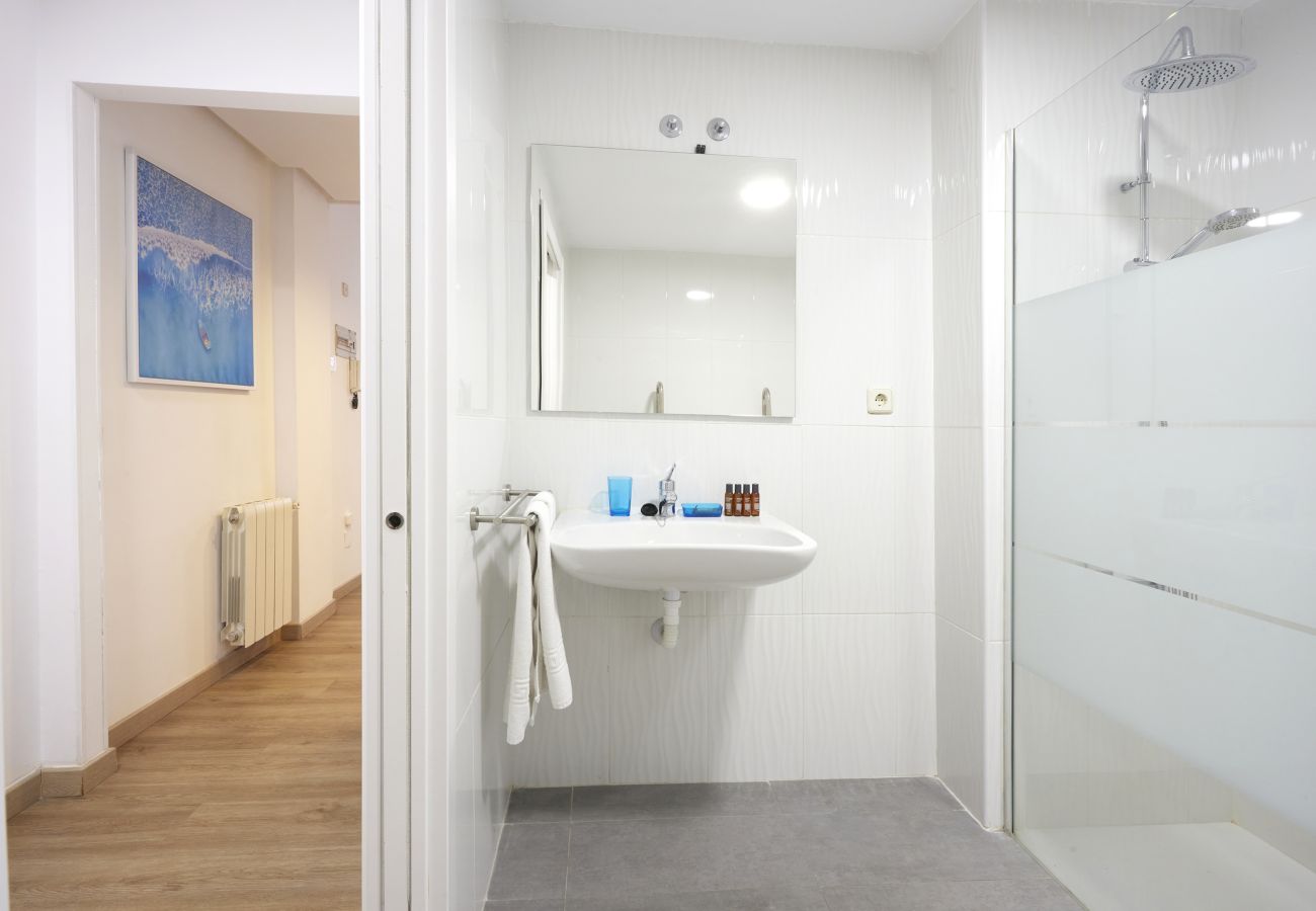 Apartment in Madrid - Santa Rosa Madrid 101 by Escape Home 