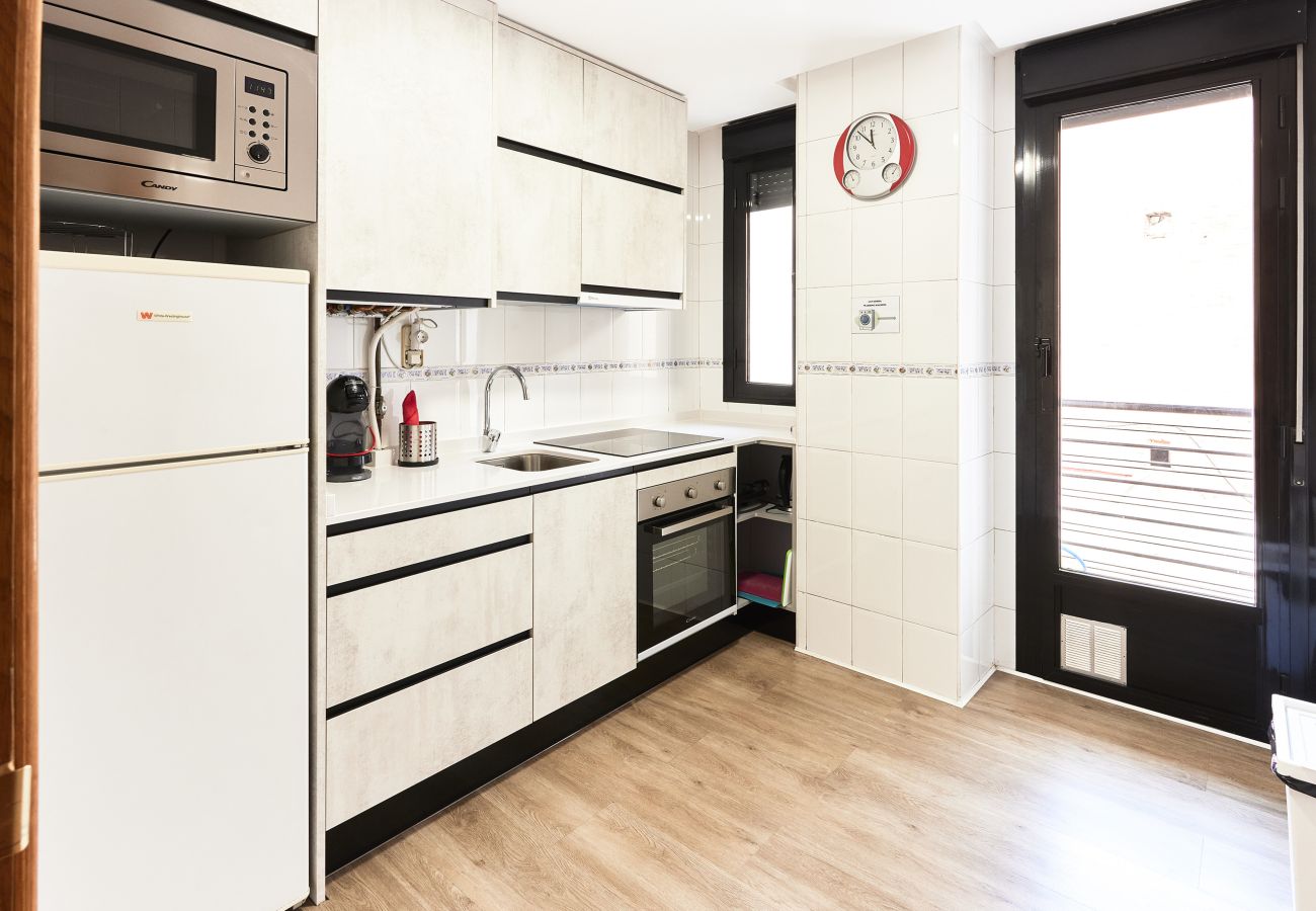 Apartment in Madrid -  Santa Rosa Madrid 202 by Escape Home
