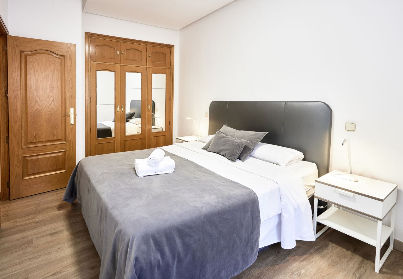 Apartment in Madrid -  Santa Rosa Madrid 202 by Escape Home