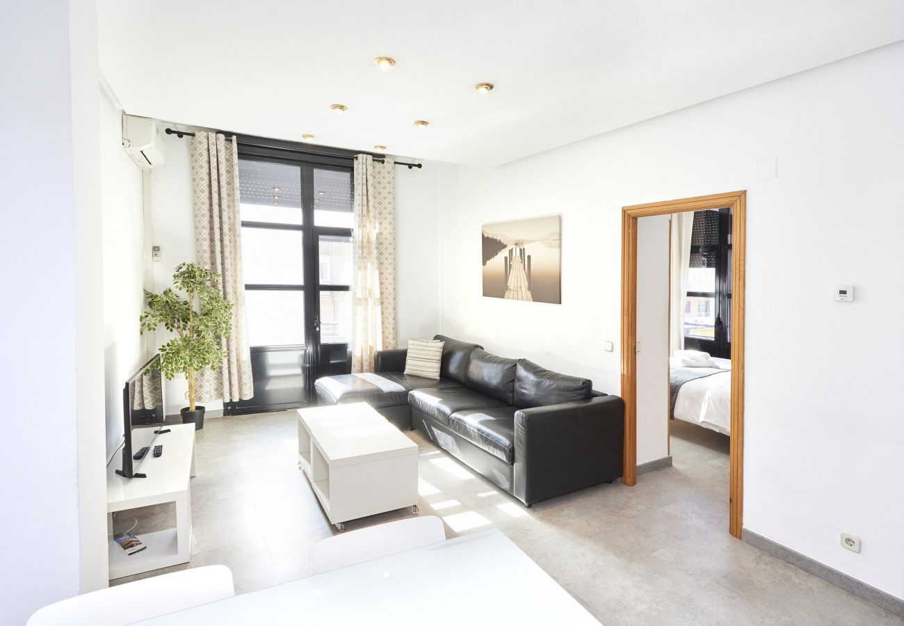 Apartment in Madrid - Santa Rosa Madrid 204 by Escape Home