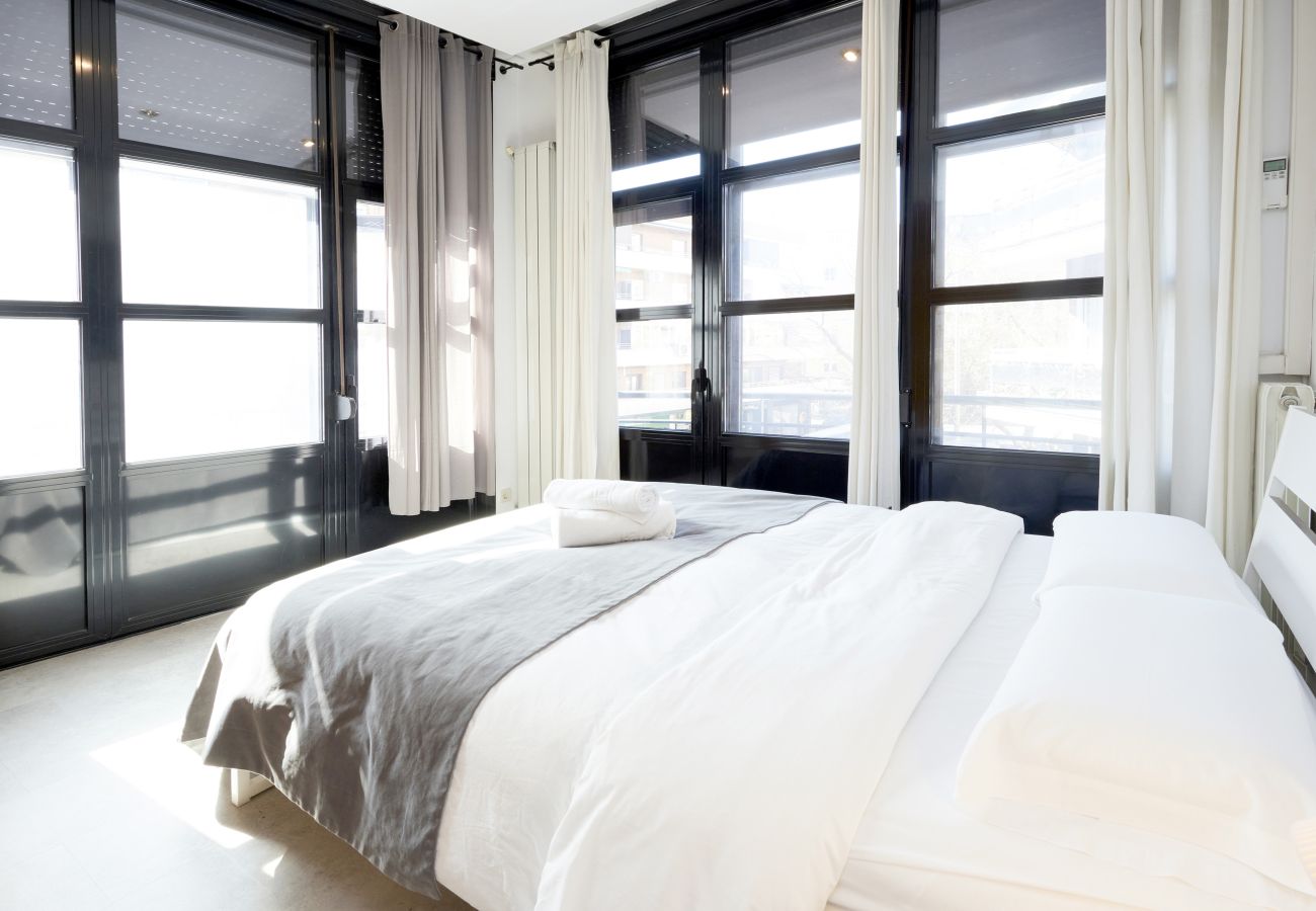 Apartment in Madrid - Santa Rosa Madrid 204 by Escape Home