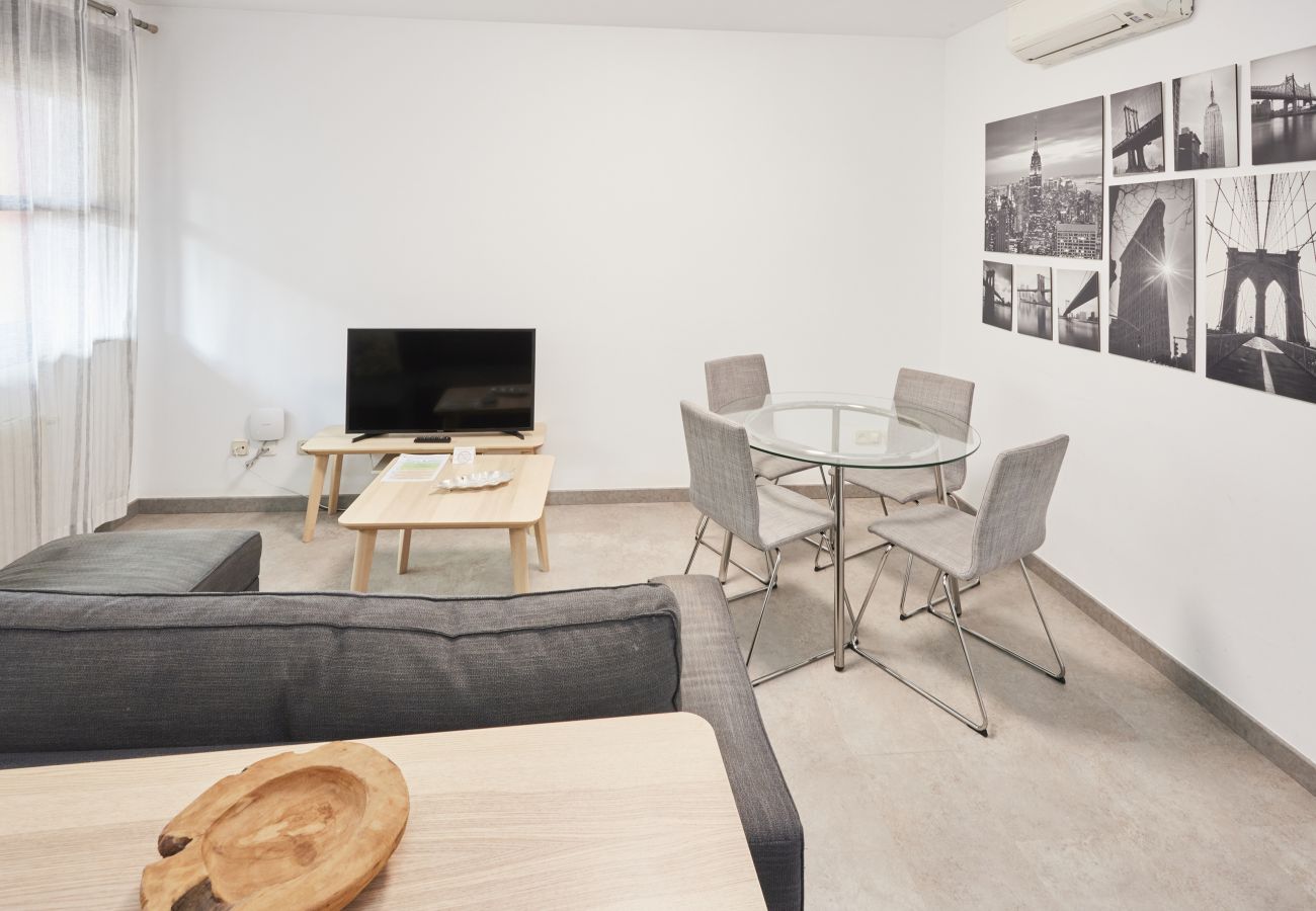 Apartment in Madrid -  Santa Rosa Madrid 302 by Escape Home