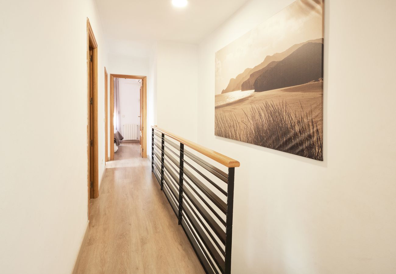 Apartment in Madrid - Santa Rosa Madrid 305 by Escape Home