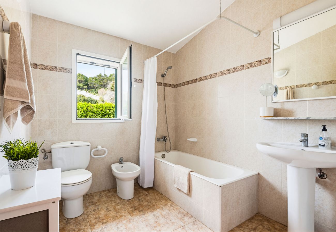 Villa in Santo Tomas - Villa Ca Mestre Rafel by Escape Home