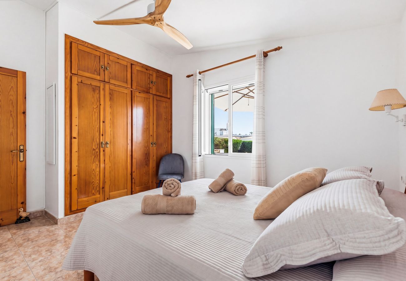 Villa in Santo Tomas - Villa Ca Mestre Rafel by Escape Home
