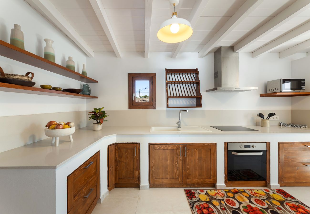 Villa in Puerto del Carmen - Villa Roseta by Escape Home