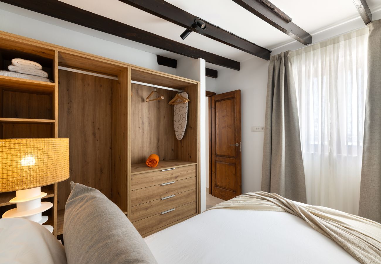 Apartment in Puerto del Carmen - Apartamento Roseta 2 by Escape Home