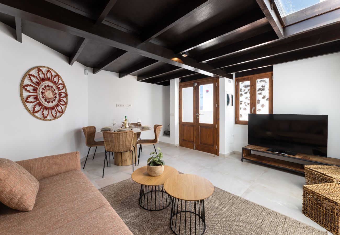 Apartment in Puerto del Carmen - Apartamento Roseta 1 by Escape Home 