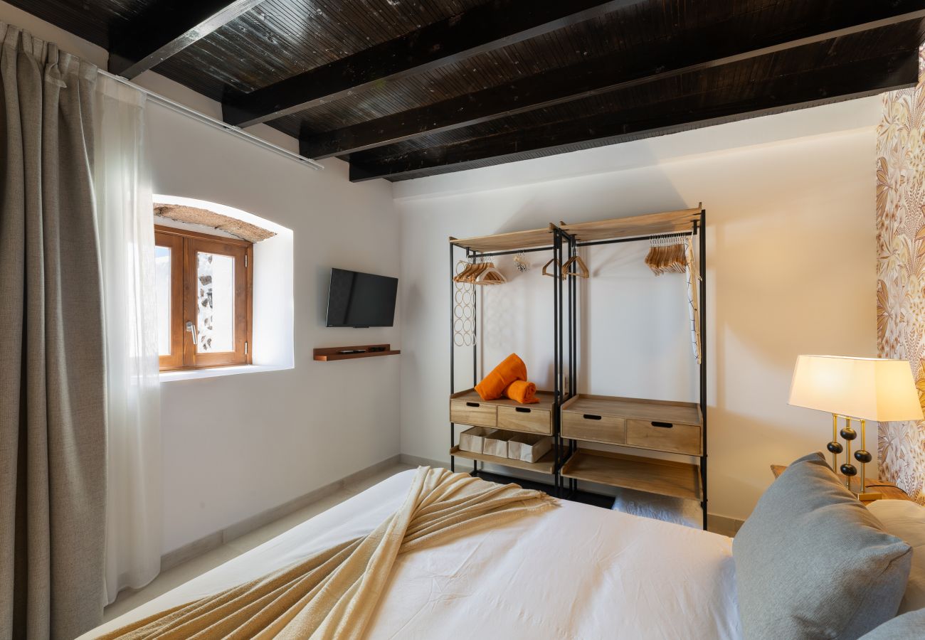 Apartment in Puerto del Carmen - Apartamento Roseta 1 by Escape Home 