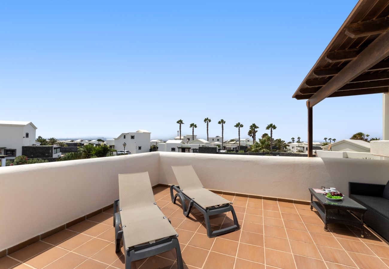 Villa in Playa Blanca - Villa Zafiro 10 by Escape Home