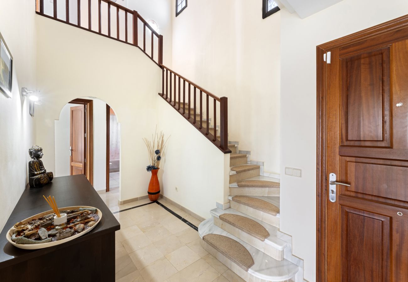 Villa in Playa Blanca - Villa Zafiro 10 by Escape Home