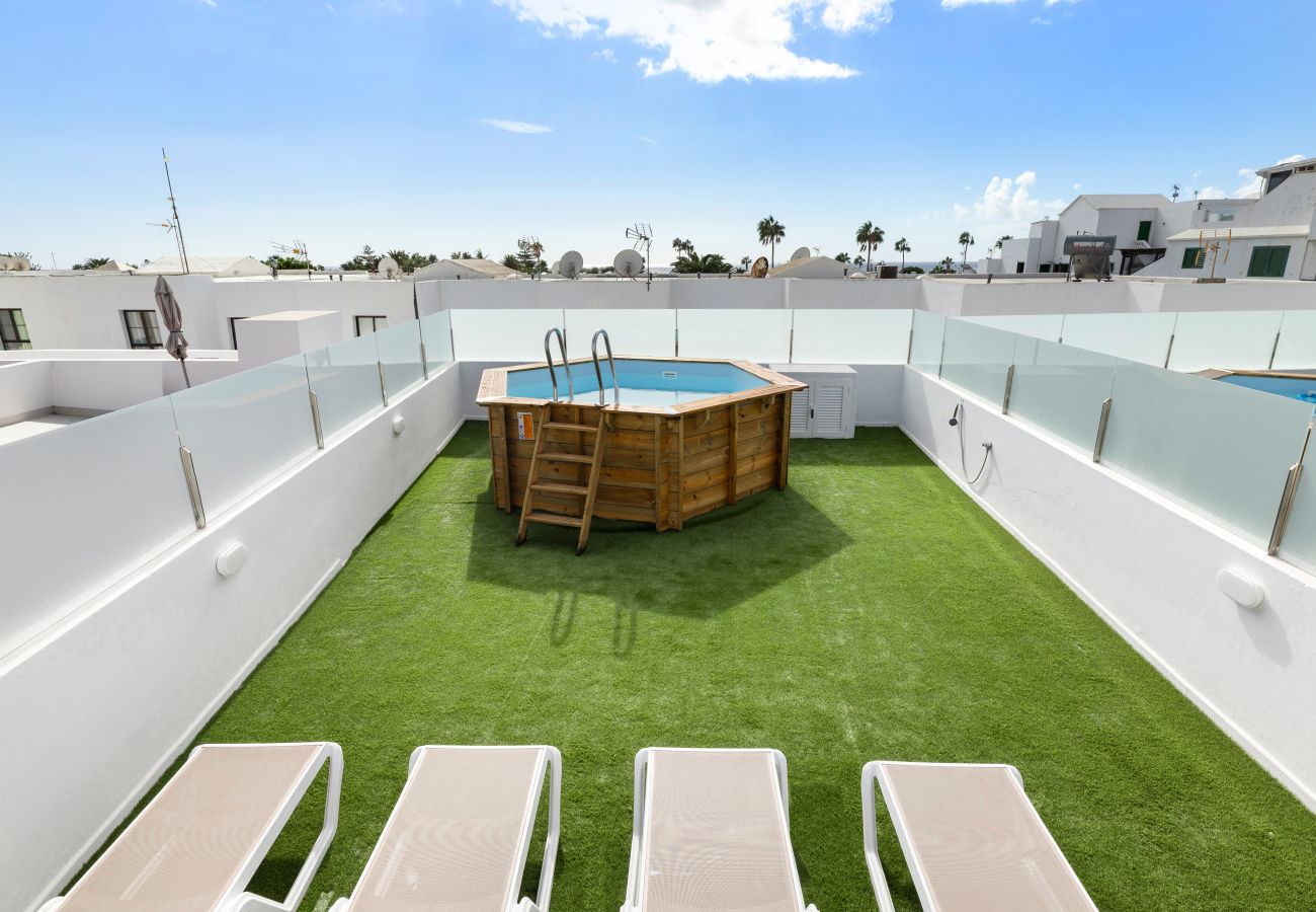Villa in Puerto del Carmen - Arpon Santa Rosa 3 by Escape Home
