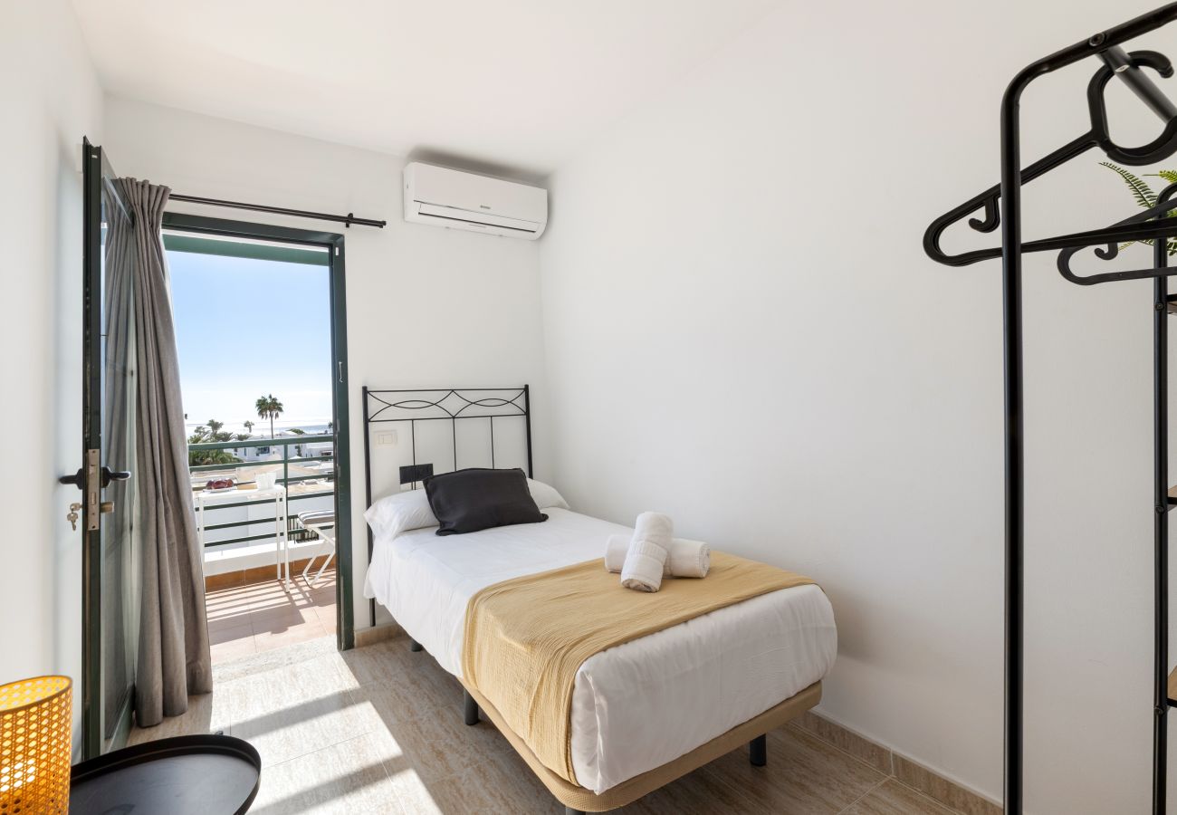 Villa in Puerto del Carmen - Arpon Santa Rosa 3 by Escape Home