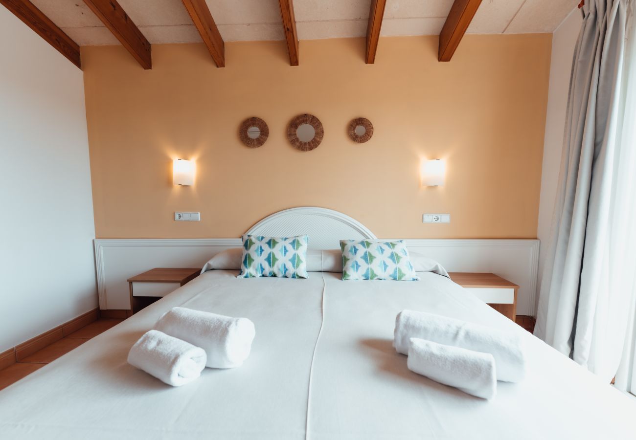 Villa à Cala Blanca - Villas Amarillas by Escape Home