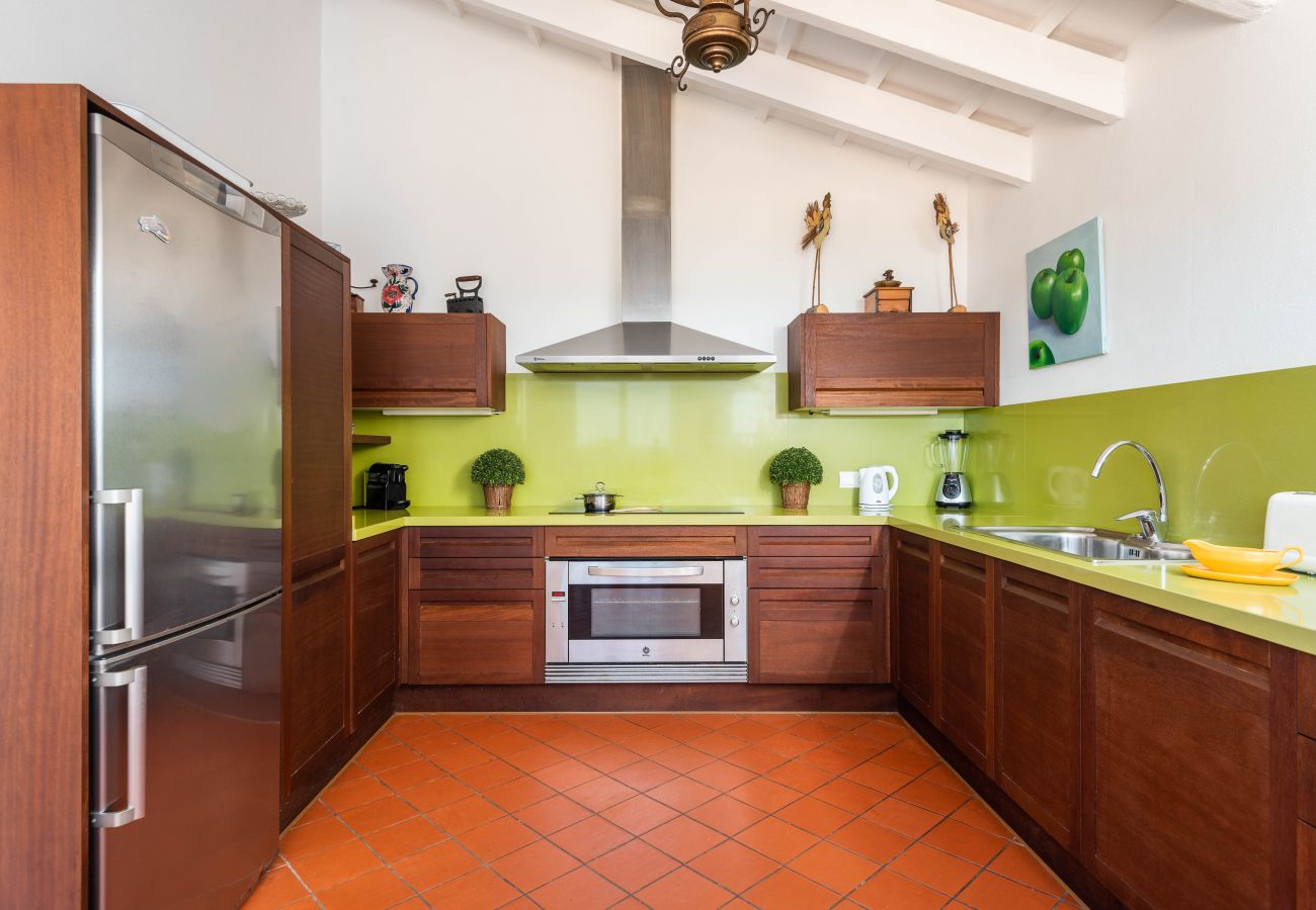 Villa Rafal Fort by EscapeHome, Cuisine Cuisine