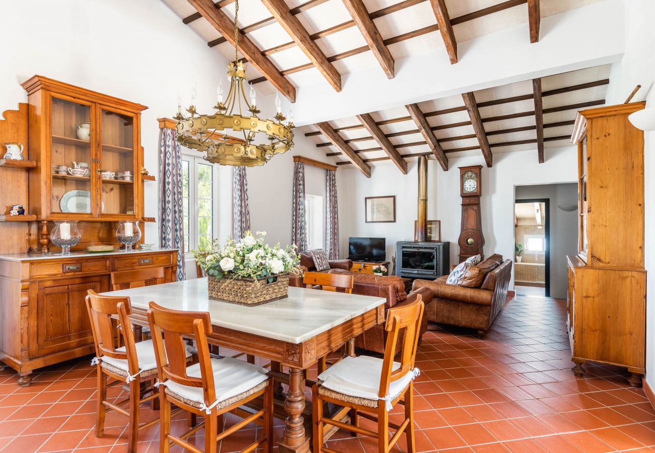 Villa Rafal Fort by EscapeHome, Salle à manger Salle à manger