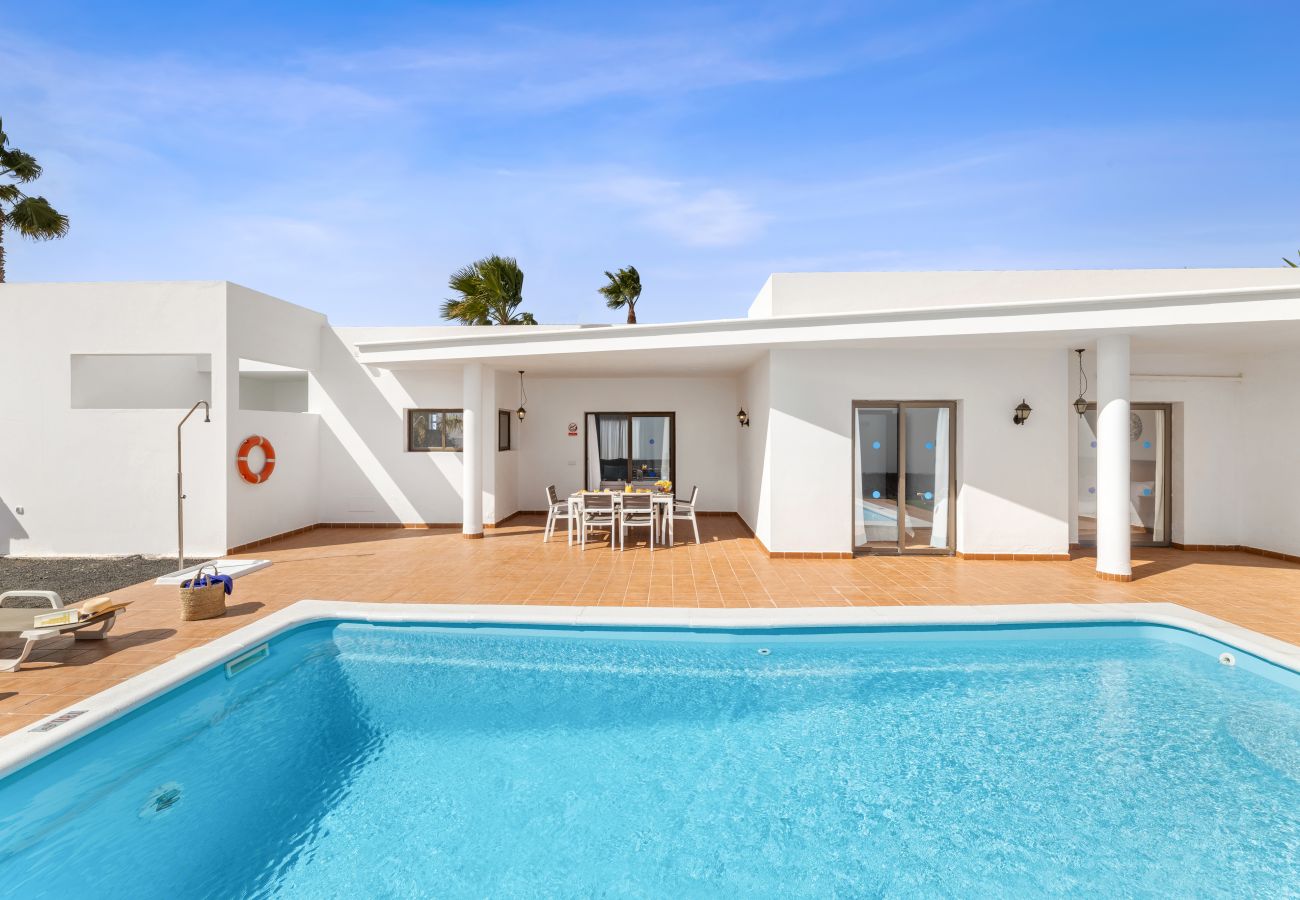 Villa à Playa Blanca - Villa Dafne by Escape Home