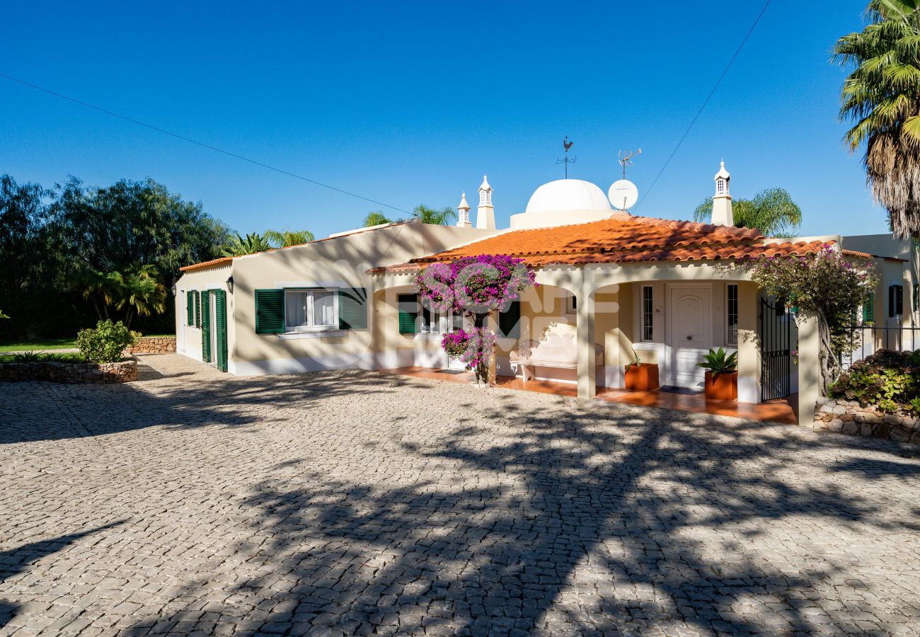 Villa à Armação de Pêra - Quinta do Vale Formoso Villa à Armação de Pêra - Quinta do Vale Formoso
