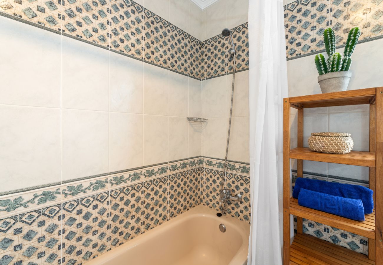 Villa à Nazaret - Casa Strelitzia by Escape Home