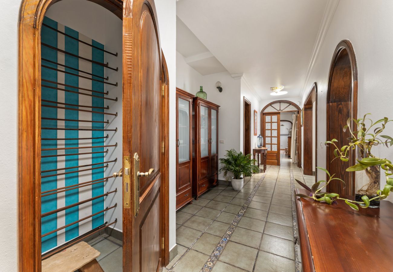 Villa à Nazaret - Casa Strelitzia by Escape Home