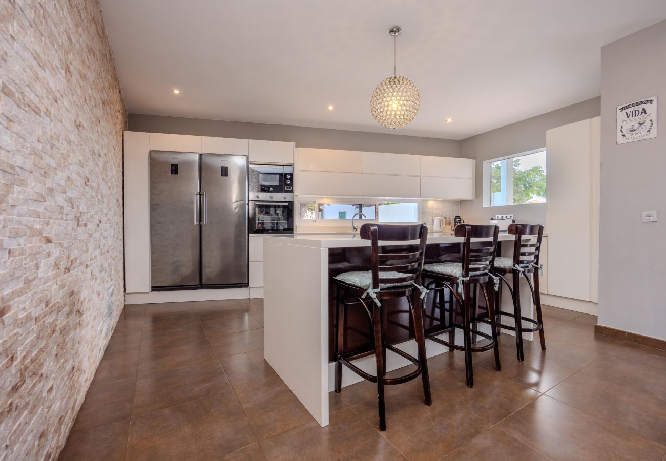 Villa à Tías - Casa Alma by Escape Home