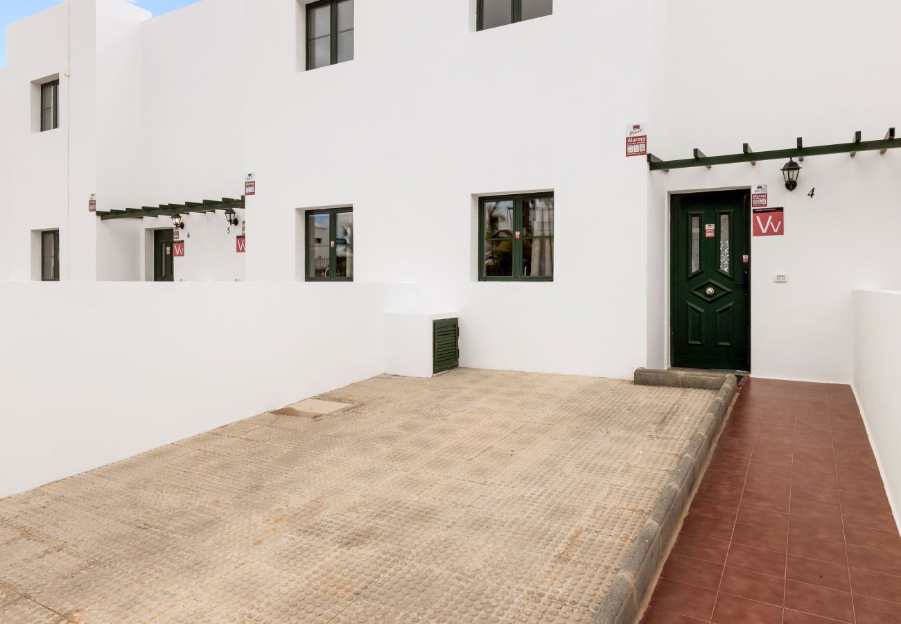 Villa à Puerto del Carmen - Arpon Santa Rosa 4 by Escape Home 