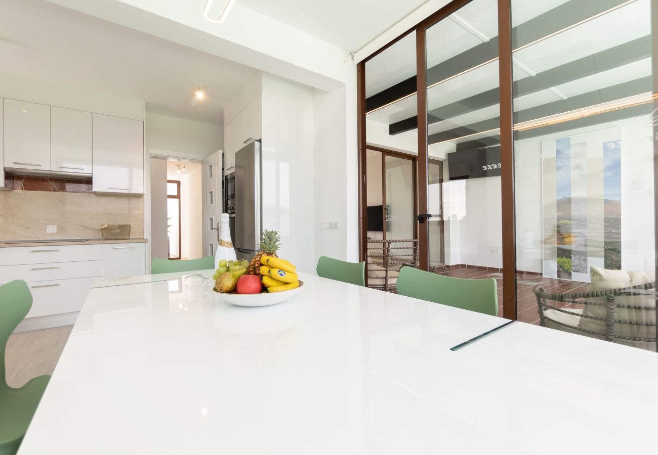 Villa à Playa Blanca - Sea Breeze Jarea by Escape Home