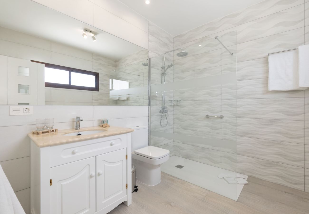 Villa à Playa Blanca - Sea Breeze Callao by Escape Home