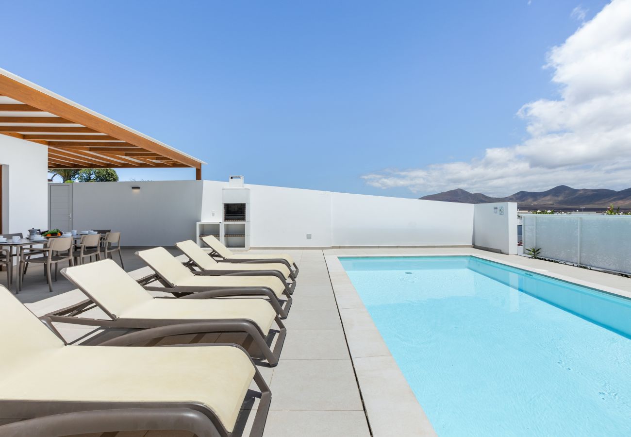 Villa à Playa Blanca -  Villa Los Altos Arbea 8B by Escape Home