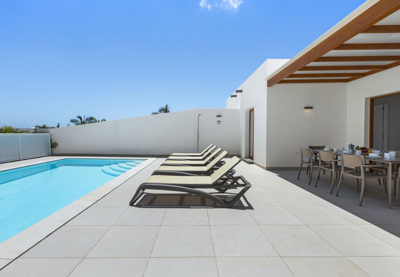 Villa à Playa Blanca -  Villa Los Altos Arbea 8B by Escape Home