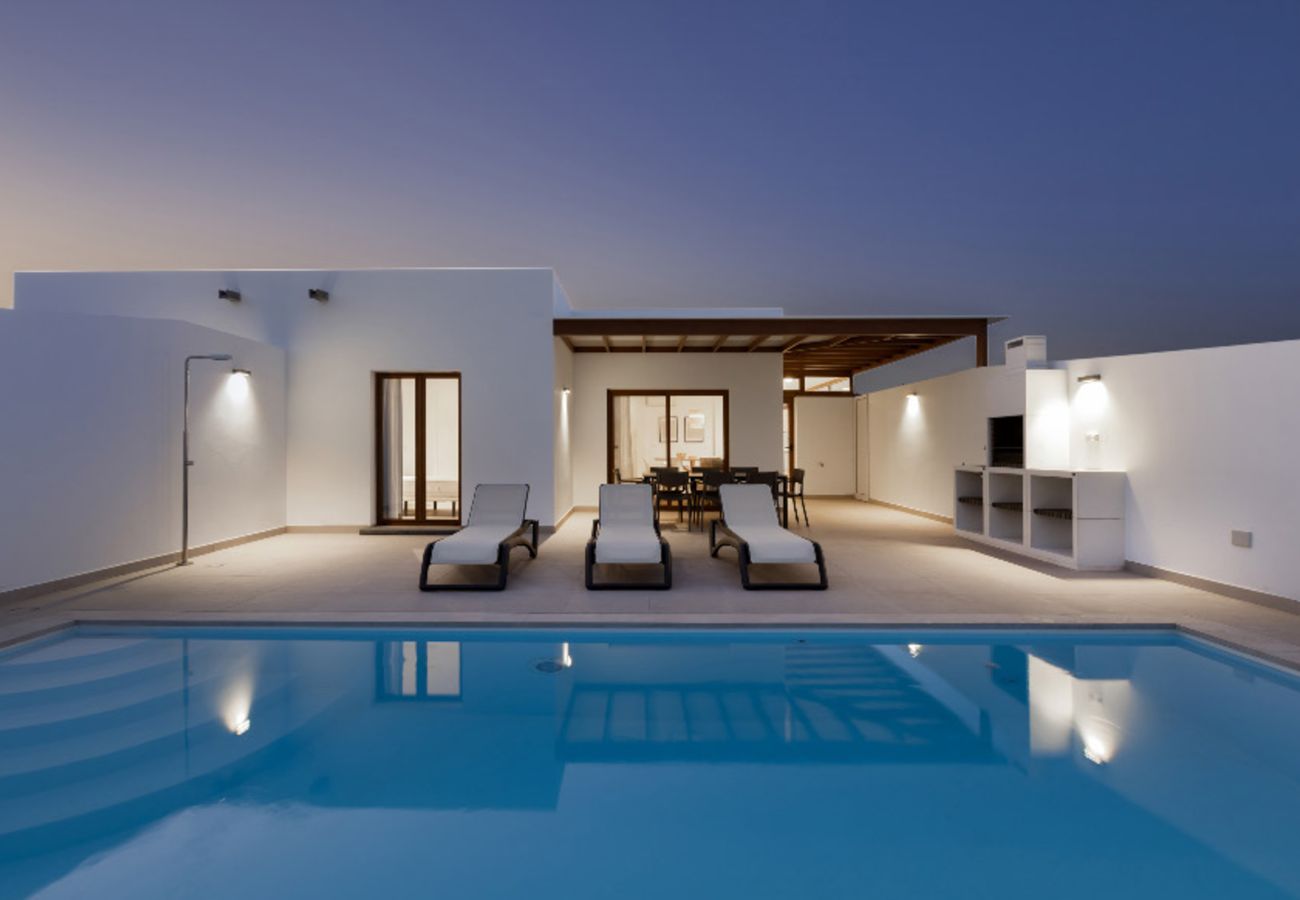 Villa à Playa Blanca - Villa Los Altos Blanca 8A by Escape Home