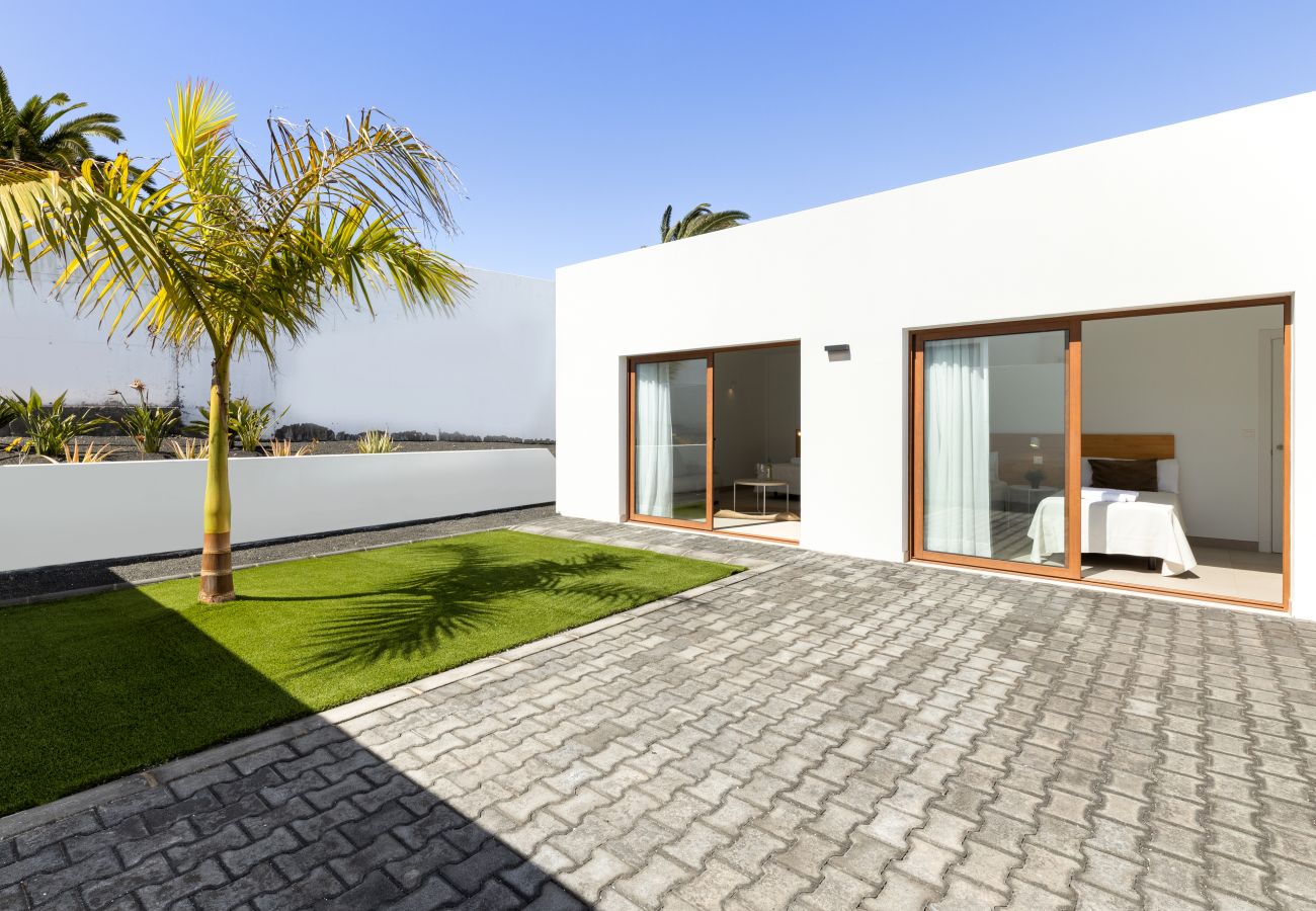 Villa à Playa Blanca - Villa Los Altos Blanca 8A by Escape Home